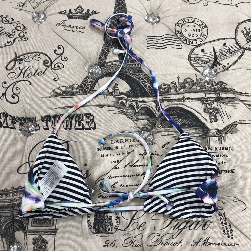 SPLENDID Going Coastal Reversible Triangle Bra - Picture 6 of 9